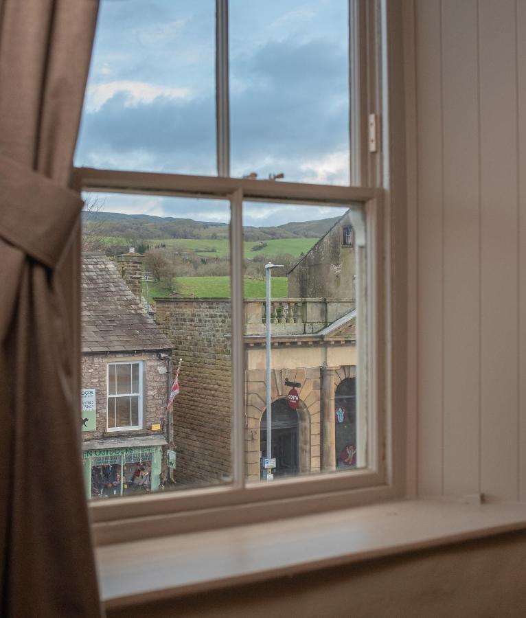 Bed and Breakfast Downe Arms Castleton à Whitby Extérieur photo